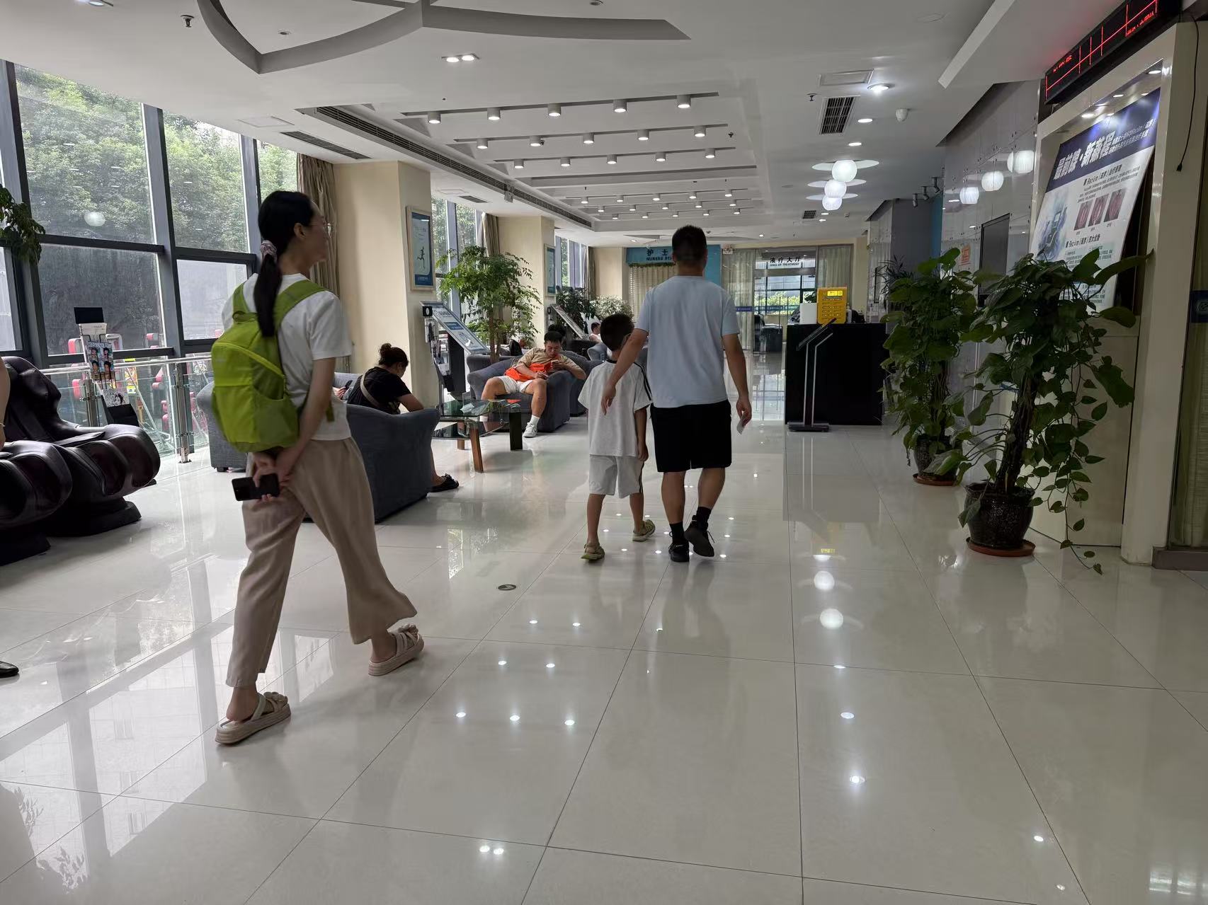 �����ӳ������������Ը��������������ս